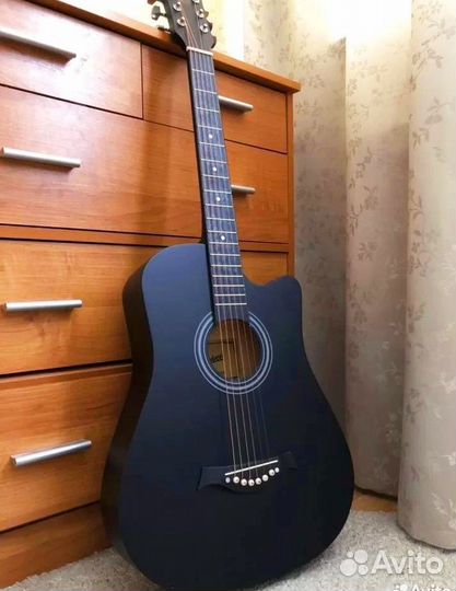Акустическая гитара