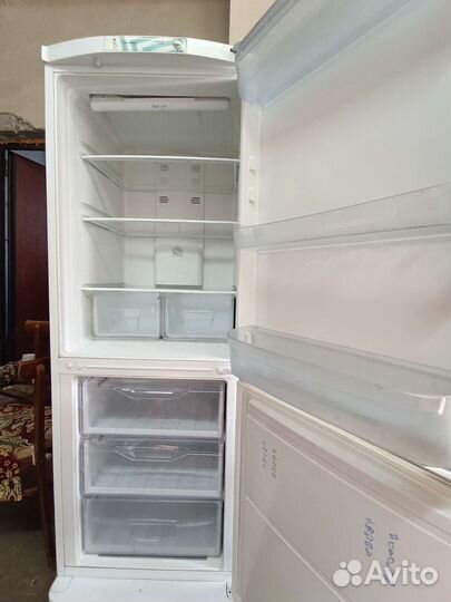 Холодильник indesit NO frost