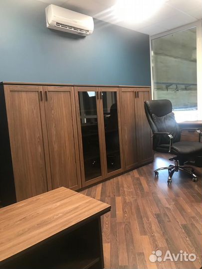 Офисный стол руководителя