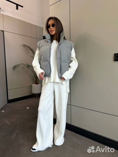 Шерстяная жилетка женская