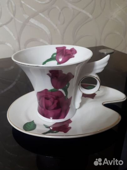 Чайные чашки с блюдцами
