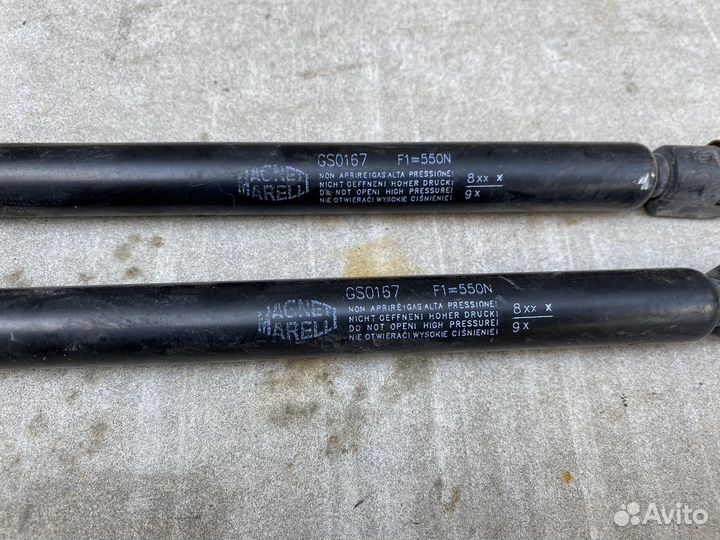 Упор крышки багажника Форд Фокус 1 оригинал