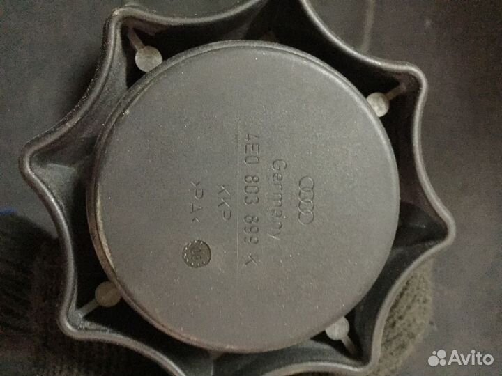 Крепления запасного колеса на Ауди А8 Д3