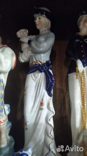 Огромные статуэтки Сосо Шанель В идеале