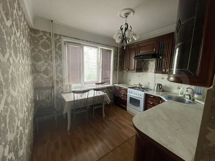 3-к. квартира, 70 м², 3/5 эт.