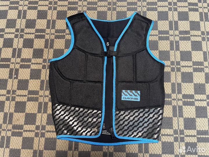 Спасательный жилет Dakine - S