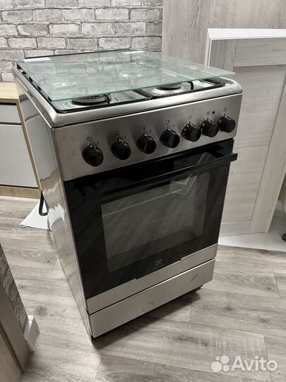 Газовая плита Electrolux EKK951301X бу