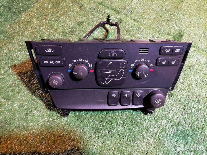 Блок управления климат-контролем 30746022 Volvo V7