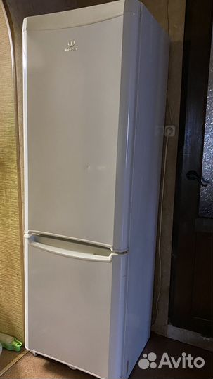 Холодильник бу indesit no frost