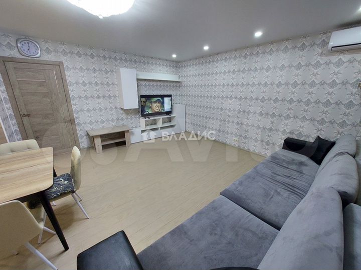 2-к. квартира, 80 м², 10/18 эт.