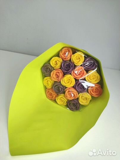 Букет - 19 Роз из Белого Шоколада