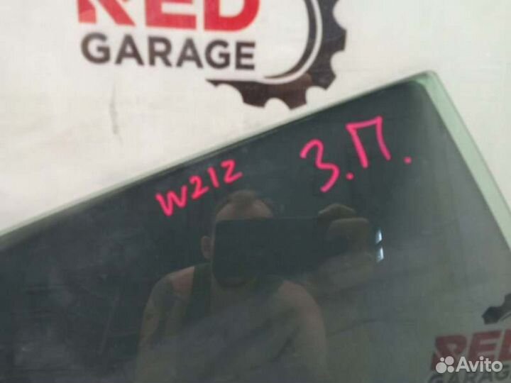 Стекло двери заднее правое Mercedes-Benz E-Class