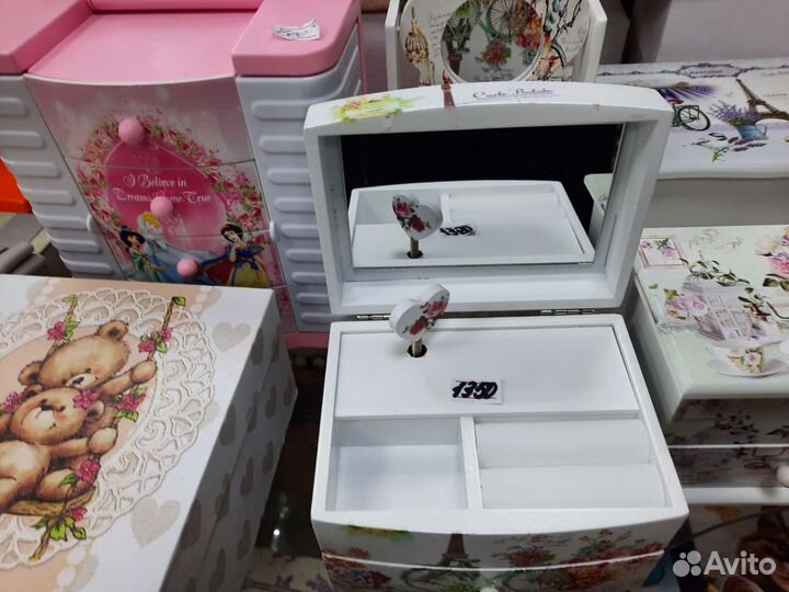 Шкатулочка музыкальная