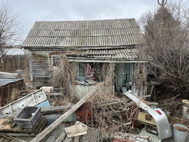 Дача 15 м² на участке 8 сот.