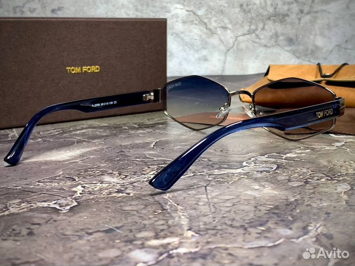 Солнцезащитные очки tom ford