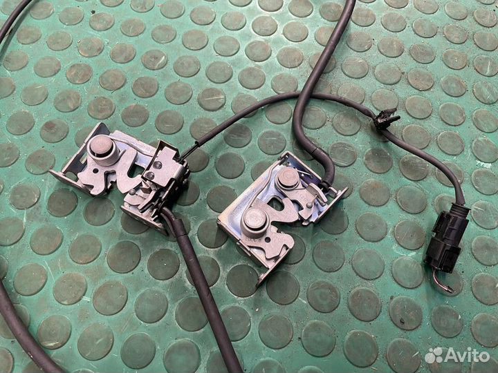 Замок капота Bmw X5 E70