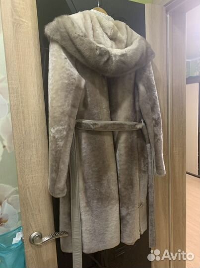 Шуба мутоновая с капюшоном