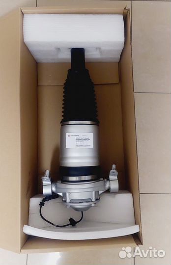 Пневмостойка задняя Volkswagen Touareg II NF