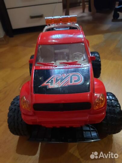 Машинка игровая