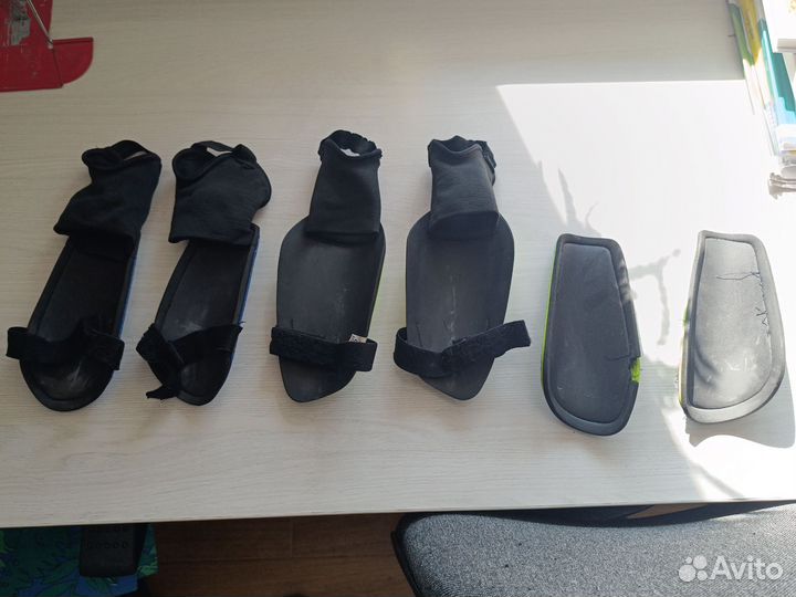 Щитки футбольные детские