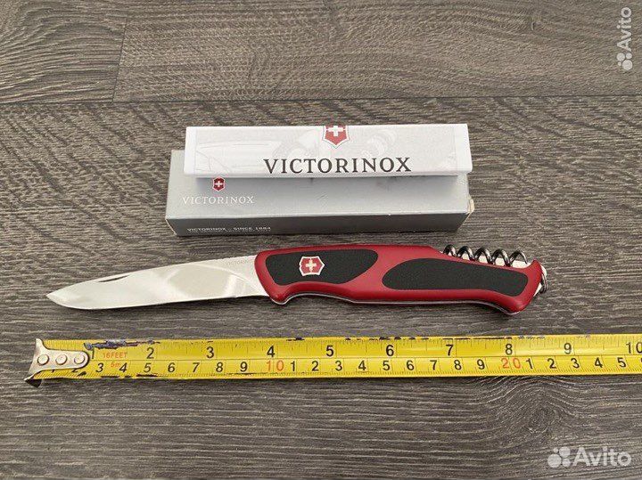 Нож Victorinox 0.9523.C RangerGrip 52