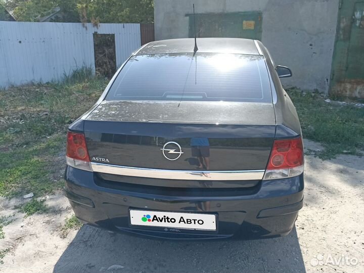 Opel Astra 1.6 МТ, 2011, 150 000 км