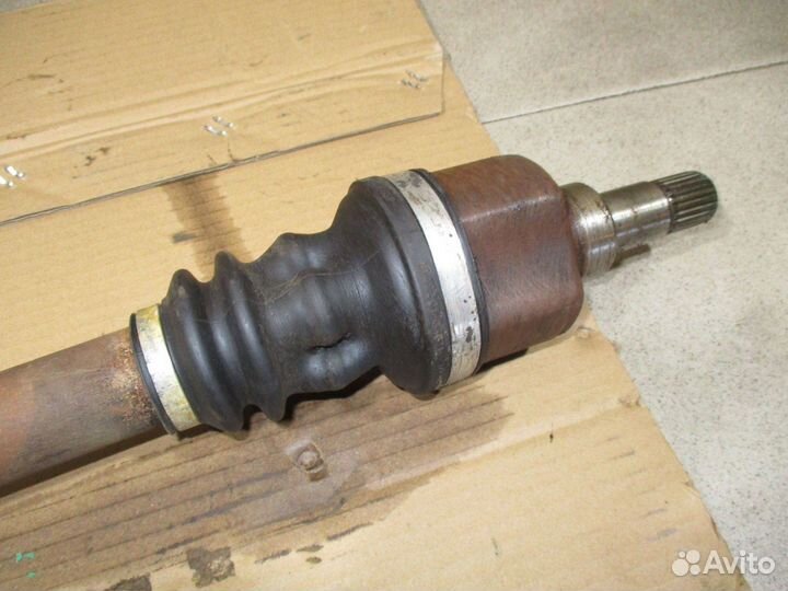 Полуось передняя левая Citroen C4