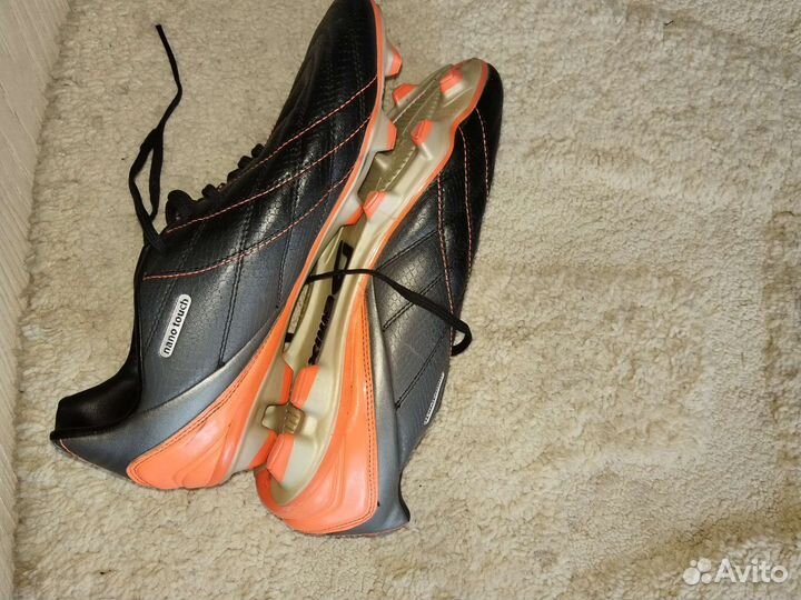 Футбольные шиповки- бутсы и р.43-44