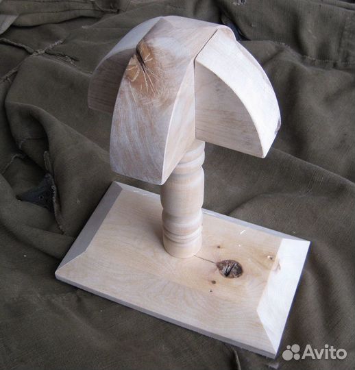 Подставка под военную каску