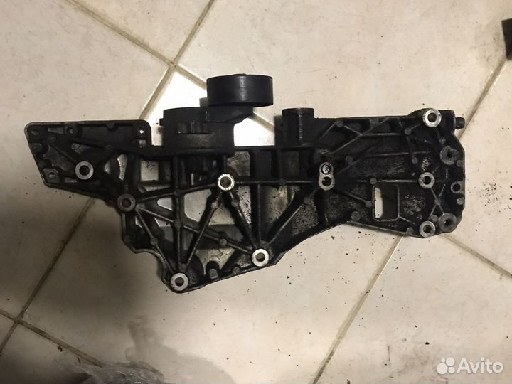 Кронштейн с натяжителем Ford s-max 2.2