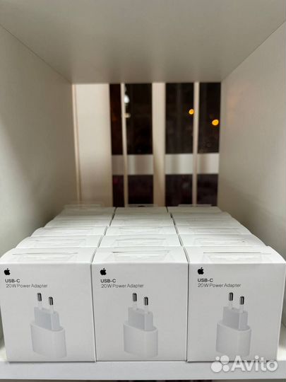 Оригинальный блок и шнур iPhone