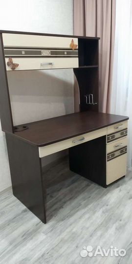 Компьютерный стол davita