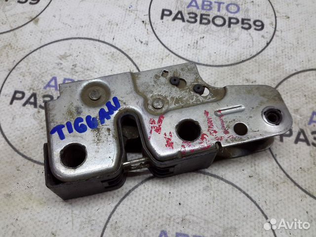 Замок капота Volkswagen Tiguan 1