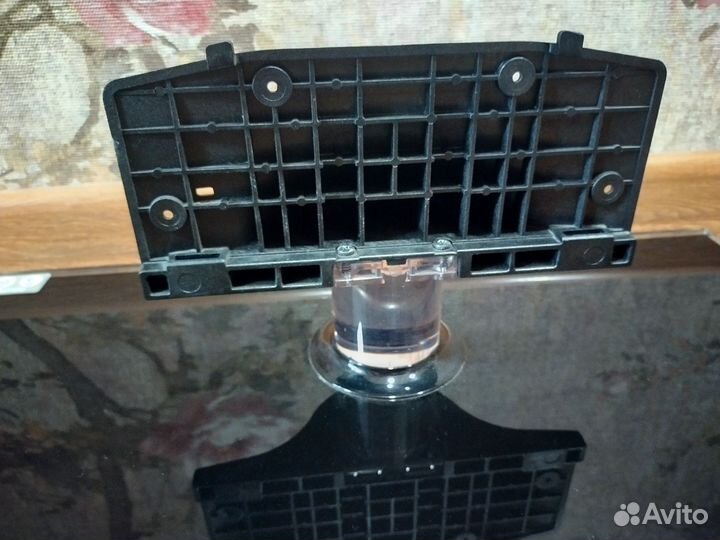 Новая подставка под телевизор диагональ 55(+)