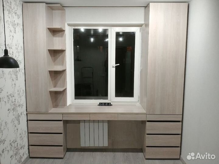 Детский письменный стол