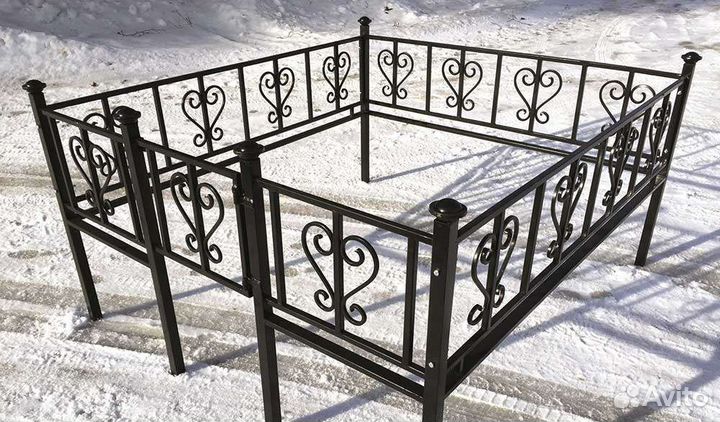 Оградки на кладбище стол лавка надгробия кресты