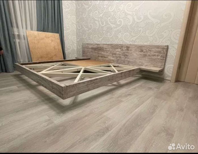 Кровать