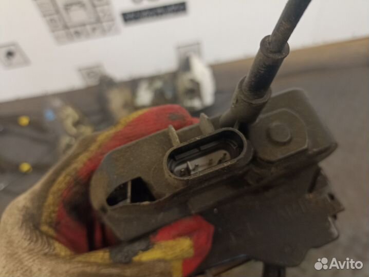 Замок двери для Nissan Primera P12E