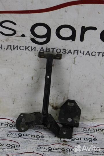 Кронштейн замка капота Mazda 6 GG