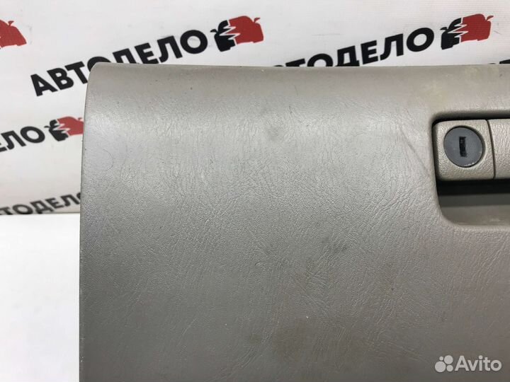 Бардачок пассажирский Nissan Maxima A33 2000 г.в