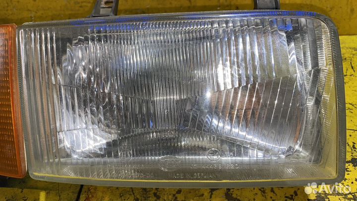 Фара передняя правая Volkswagen T4 1990-2003