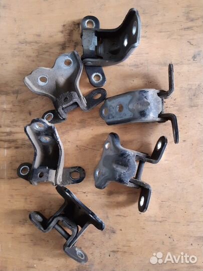 Петли дверей Hyundai Solaris 2013