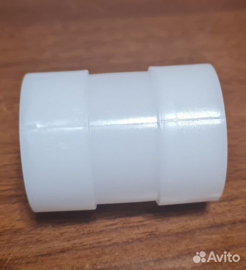 Втулка поворотной рамы Yamaha 9.9-90, F6-20