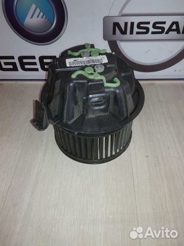 Вентилятор мотор печки отопителя Nissan almera G15