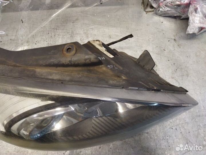 Фара передняя правая Hyundai I30 хетчбэк 1.4 G4FA