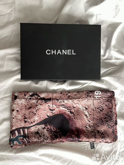 Шелковый платок Chanel