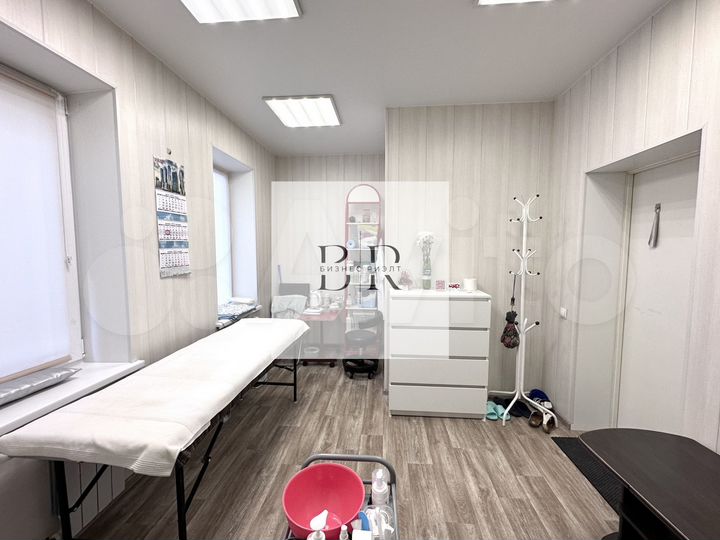 Офис в центре с водой, 12 м²