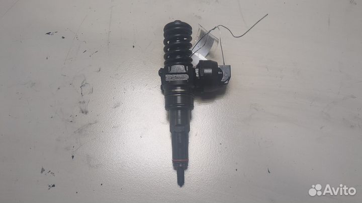 Форсунка топливная Volkswagen Transporter 5, 2004