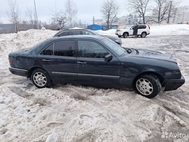 Mercedes-Benz E-класс 2.4 AT, 1998, 440 000 км