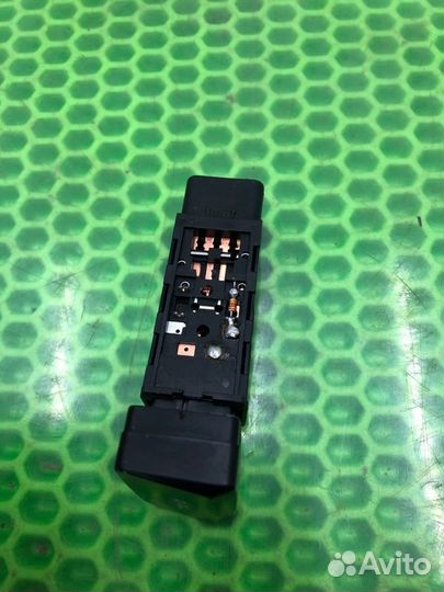 Кнопка Kia Cerato седан G4ED 2006